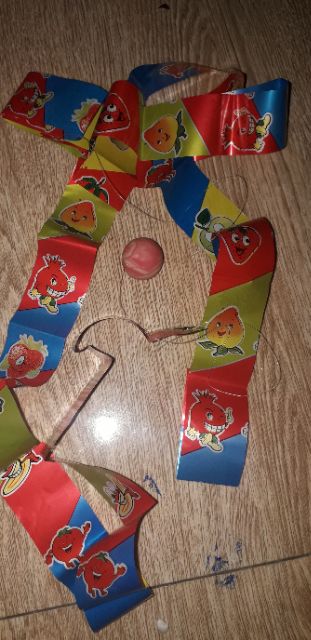 Trò chơi tuổi thơ_Sét 5 quả banh dây lụa bằng nhựa rất đẹp