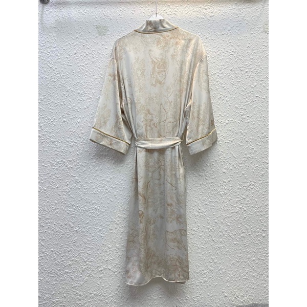 Áo choàng in hoạ tiết chất liệu mềm mại thoải mái thương hiệu Dior CD 2022 cao cấp | BigBuy360 - bigbuy360.vn