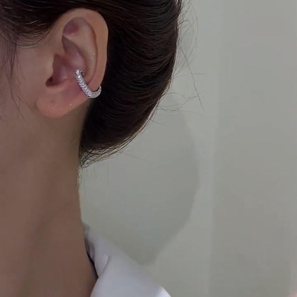 Bông Tai Dạng Kẹp Hình Trái Tim Lấp Lánh Thời Trang Cho Nữ