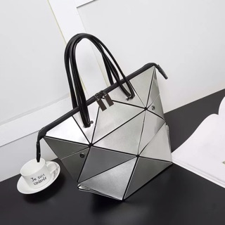 Túi xách 3D đeo được nhiều kiểu( có sẵn )