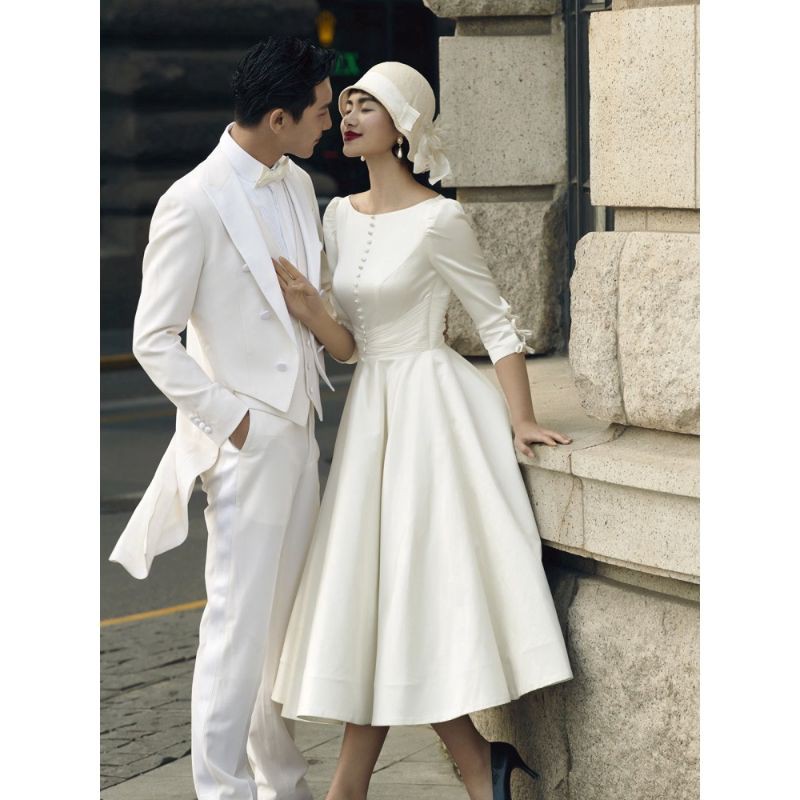 váy cưới cô dâu phong cách châu âu, váy trắng xoè tay lỡ đính cúc bọc sang trọng | BigBuy360 - bigbuy360.vn