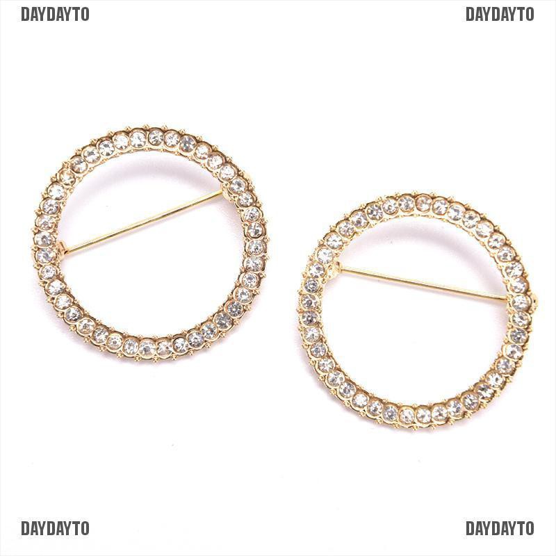 Giá Đỡ Cài Áo Đính Pha Lê Tròn Đơn Giản Cho Nữ