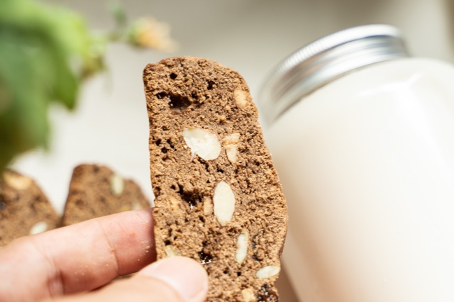 [Mã 77FMCGSALE1 giảm 10% đơn 250K] Biscotti vị chocolate Ăn kiêng 100% bột mì nguyên cám | BigBuy360 - bigbuy360.vn