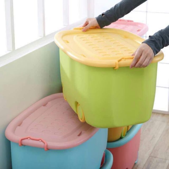 Thùng nh ✔ Có bánh xe di chuyển tiện dụng, thỏa sức cất trữ đồ chơi, quần áo cho bé ✔ Các hộp có thể xếp chồng lên nhau