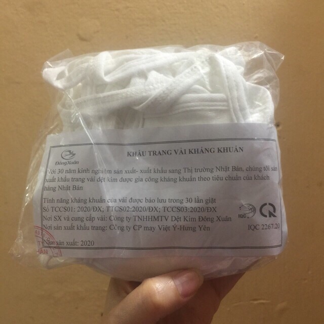 Khẩu trang chính hãng Dệt kim Đông Xuân an toàn và thuận lợi bảo vệ sức khoẻ