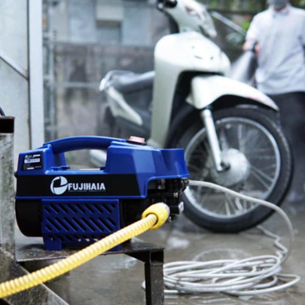 Máy rửa xe mô tơ cảm ứng từ Fujihaia PW96 áp lực cao 130 bar dành cho gia đình, công nghệ Nhật, Bảo hành 18 tháng