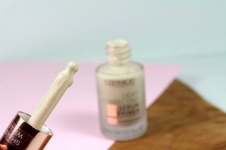Kem Lót CATRICE Light Correcting Serum Primer