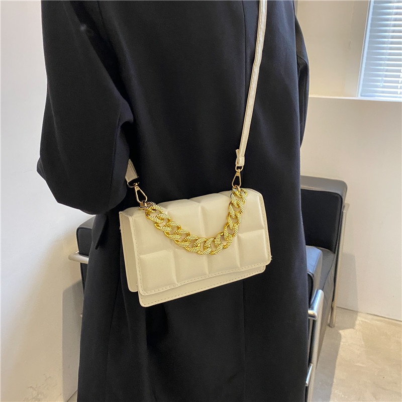 Túi Đeo Vai Hình Vuông Cỡ Nhỏ Phối Dây Đeo Sợi Xích Thời Trang 2022 Mới Cho Nữ