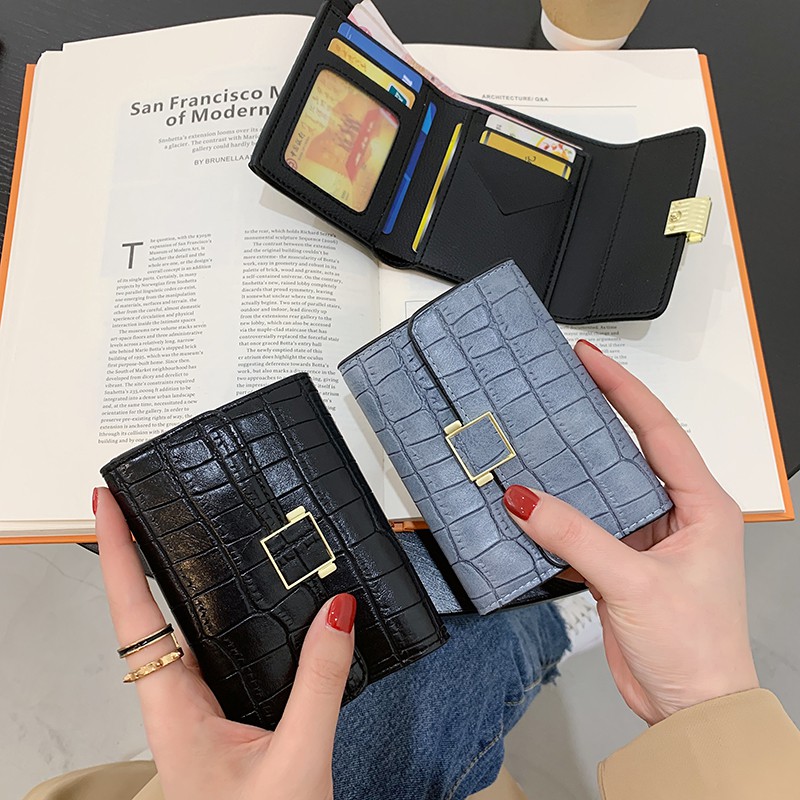 New style, new style, hot sale Small female short Korean version 2021 new fashion alligator motifs embossed lock wallet trend three packs folding card