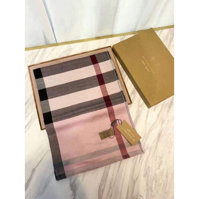 🎀KHĂN BURRBERY KẺ SỌC SIÊU SANG🎀