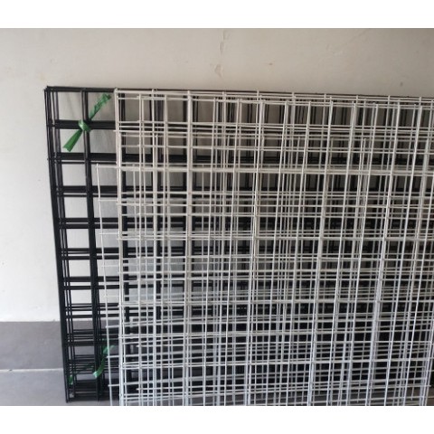 khung lưới trang trí (50cm x 50cm) màu hồng, đen và trắng cho khách chon lựa