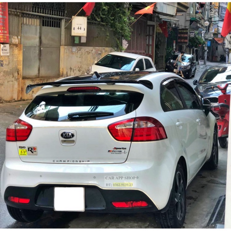 Đuôi  Gió thể thao Kia Rio Hatback Hàng Loại 1, Chất liệu nhựa  ABS Hàng Cao Cấp
