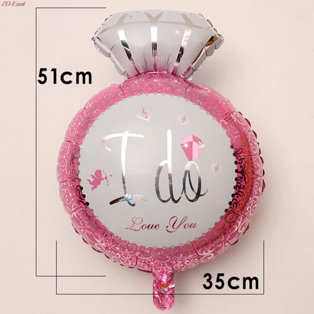 Bóng hình chiếc nhẫn cưới màu hồng