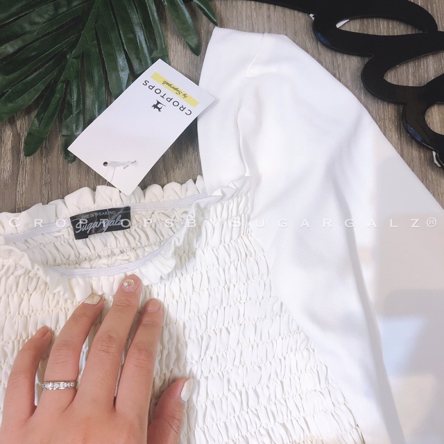 [Ảnh thật] Croptop tay bồng cổ vuông chạy chỉ chun thân áo | BigBuy360 - bigbuy360.vn