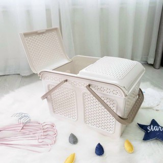 Làn nhựa đi sinh đựng đồ cho mẹ và bé có nắp đậy tiện lợi