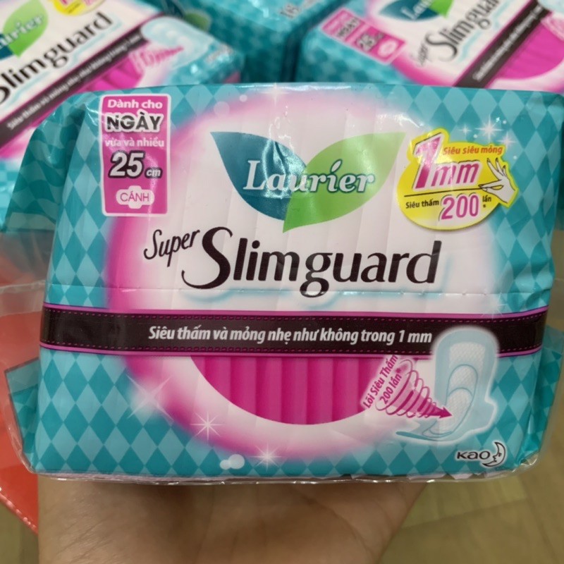 Băng vệ sinh Laurier Super Slimguard siêu siêu mỏng có cánh 25cm ( 16 miếng )