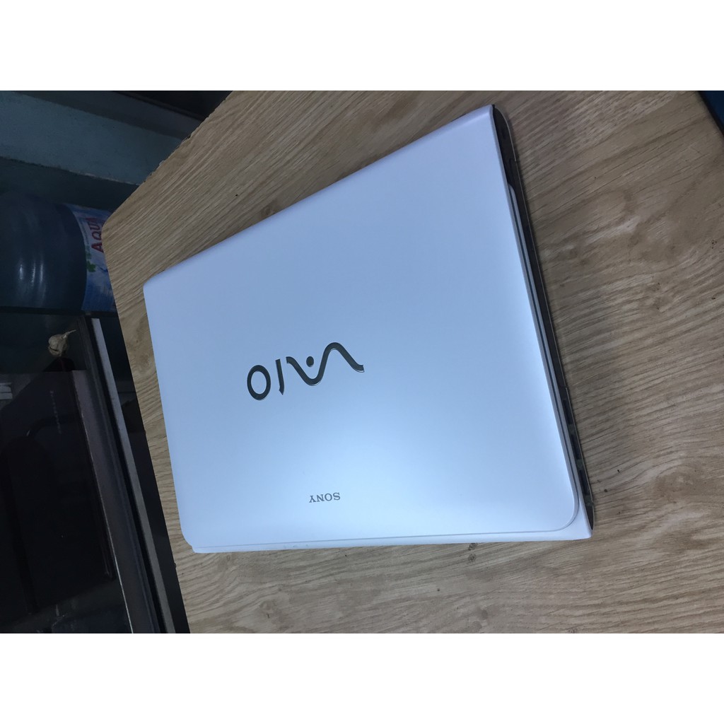 Hot Hot Laptop Sony vaio SVE14 Sang chảnh chíp core i5-3210M/4GB/HDD 320GB Cạc HD4000 game mượt. Tặng chuột không dây | BigBuy360 - bigbuy360.vn