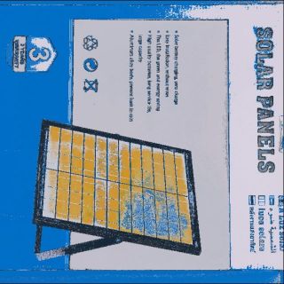 Đèn pha năng lượng mặt trời 100w-200w loại tốt