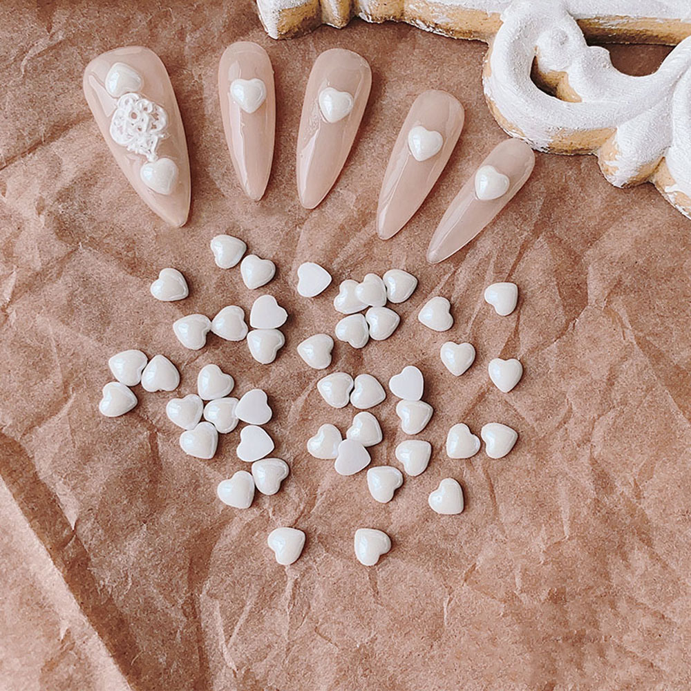 Bộ 50 Phụ Kiện Trang Trí Móng Tay 3D Thiết Kế Hình Trái Tim