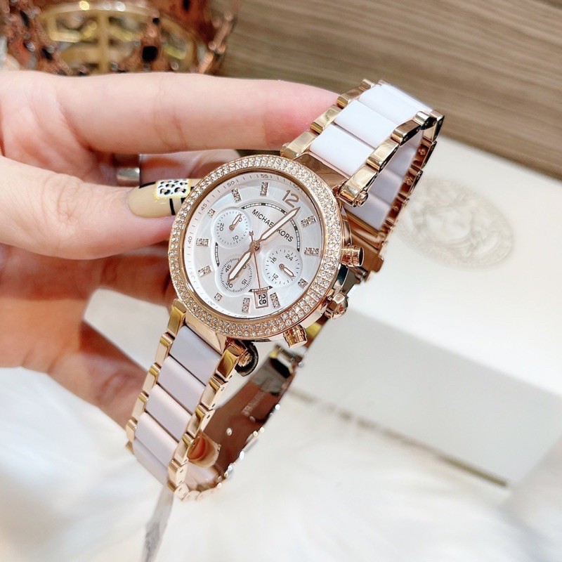 Đồng hồ nữ Michael kors .