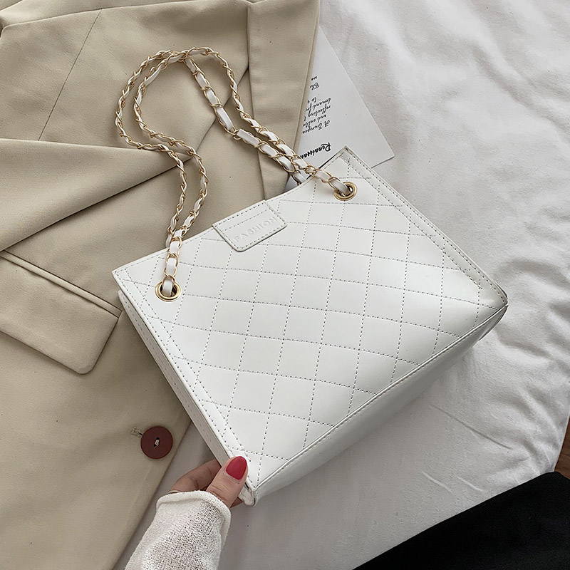 Túi Đeo Vai Cỡ Lớn Phối Dây Xích Thời Trang