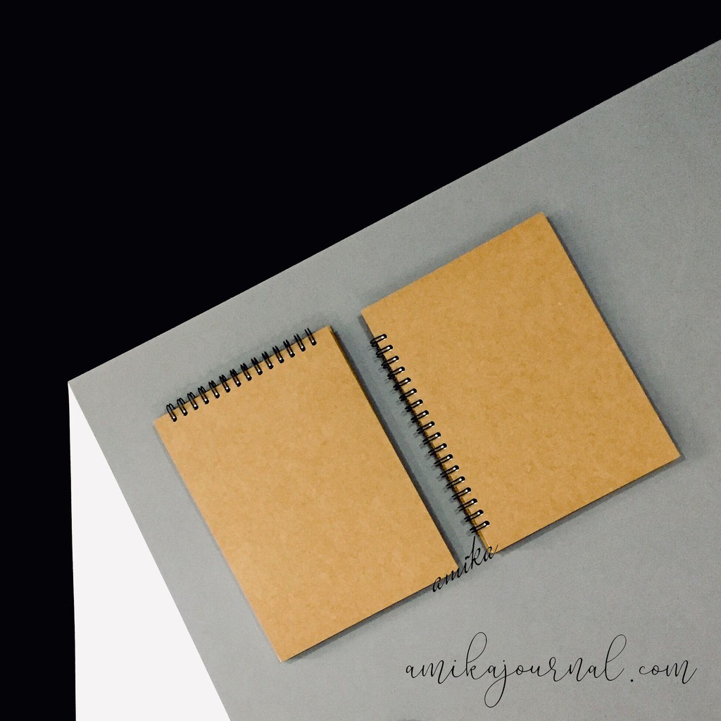 Sổ vẽ phác thảo giấy kraft trắng dày 180 gsm - Sketchbook by amika - 20,5x28 cm (xấp xỉ A4) - 100 trang