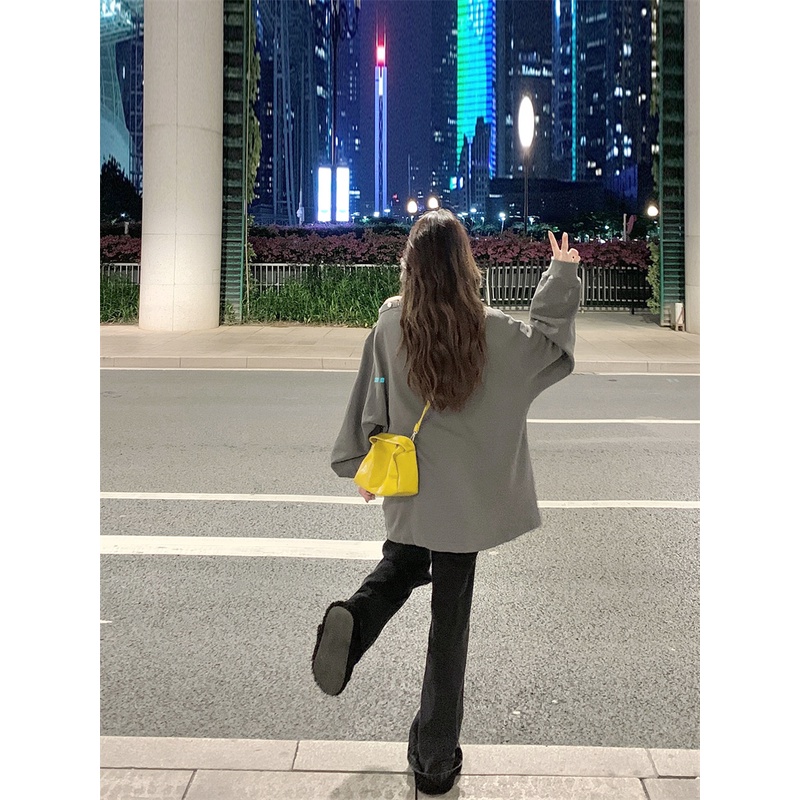 Áo sweater Nữ Tay Dài In Hình Chuẩn Bị Màu Xám Mới