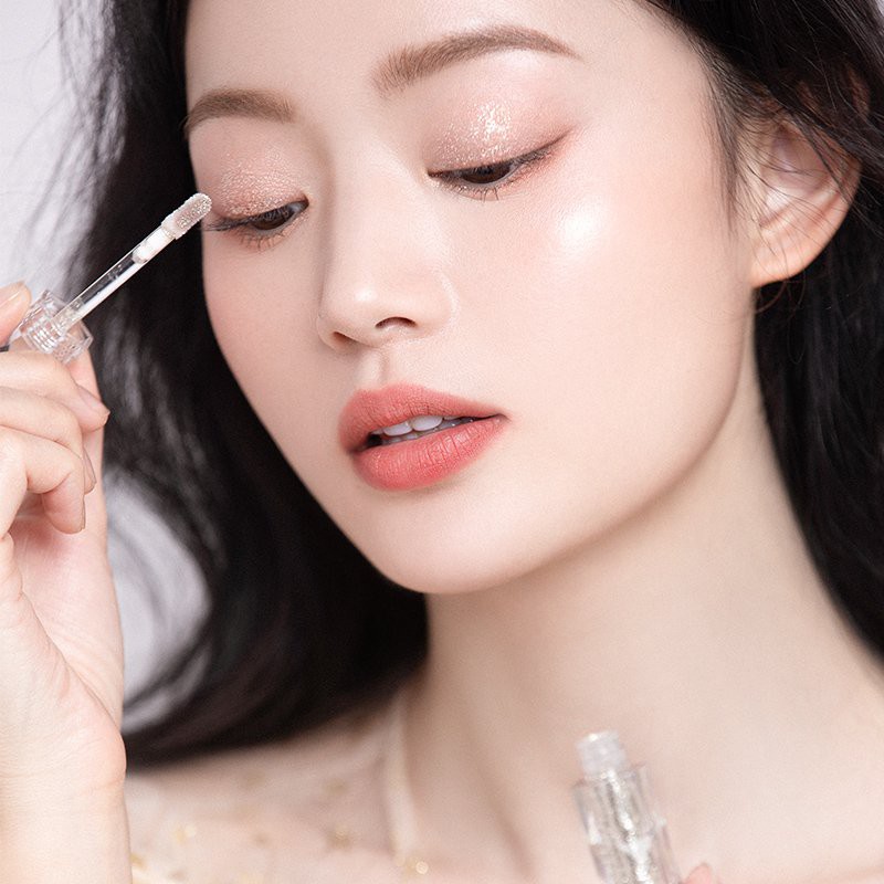 Phấn mắt nhũ Chioture Liquid Eye Shadow dạng lỏng lấp lánh tạo hiệu ứng đẹp cho mắt 1.3g | WebRaoVat - webraovat.net.vn