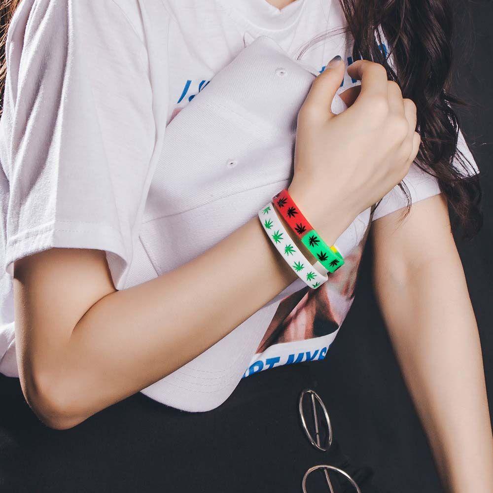 Qqmall Vòng Tay Silicon Họa Tiết Lá Phong Tối Giản Sáng Tạo Làm Quà Tặng Cho Bạn Bè
