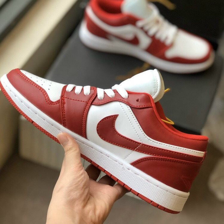 [Bản đẹp] Giày jordan1 cổ thấp đỏ trắng, giày sneaker JD1 low trắng đỏ thấp cổ nam nữ full box+bill | BigBuy360 - bigbuy360.vn
