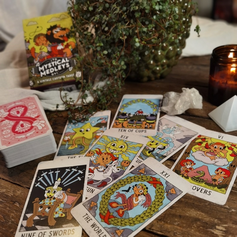 Bộ bài Mystical Medleys: A Vintage Cartoon Tarot  - Order trực tiếp Amazon US
