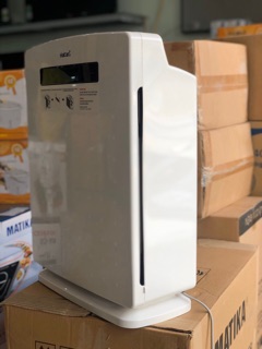 Máy lọc không khí sharp