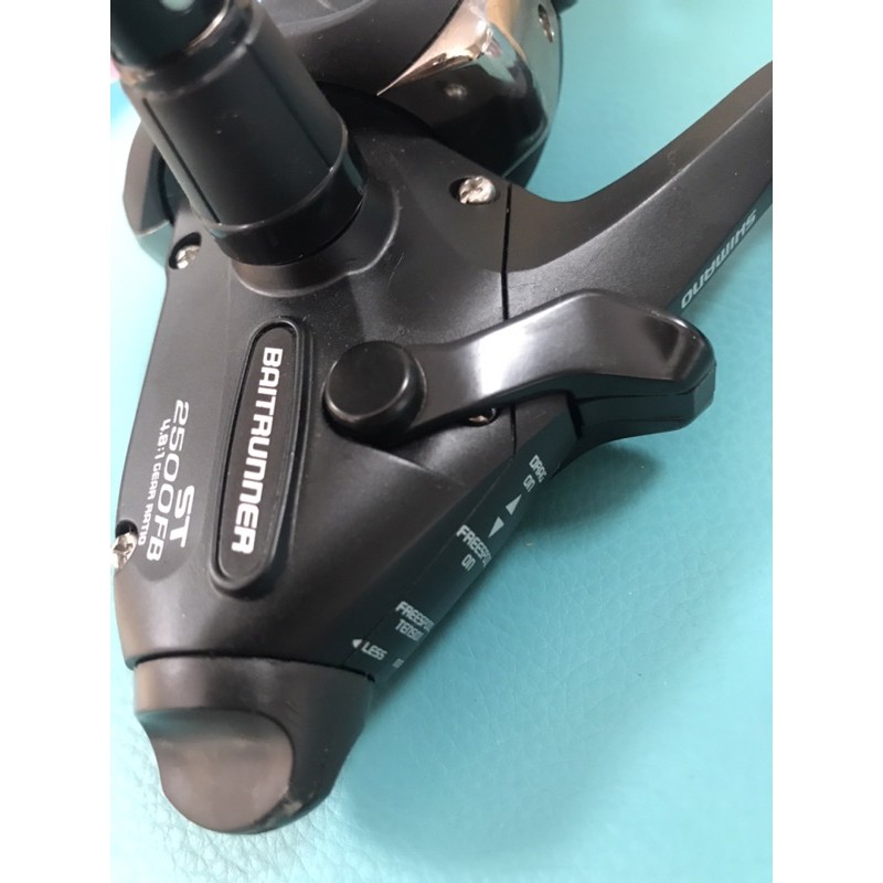 Máy câu Shimano Baitruner ST 2500SB hàng chính hãng 100%