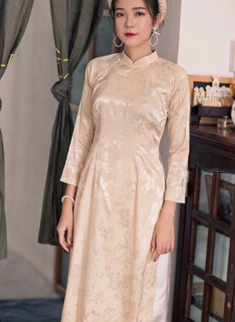 Áo dài truyền thống chất gấm tơ kèm quần và mấn