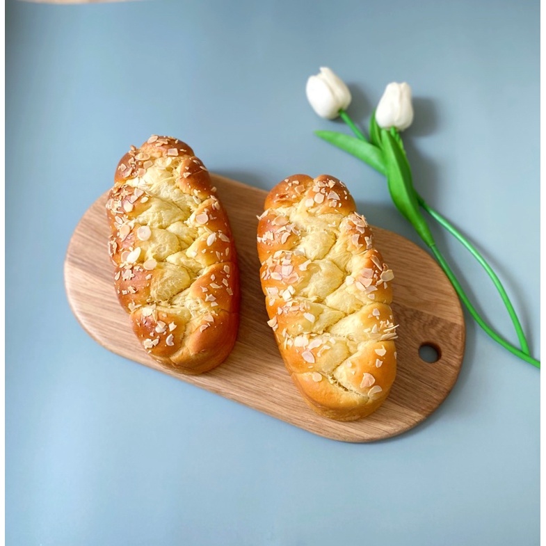 BÁNH MÌ HOA CÚC  BRIOCHE IT NGOT