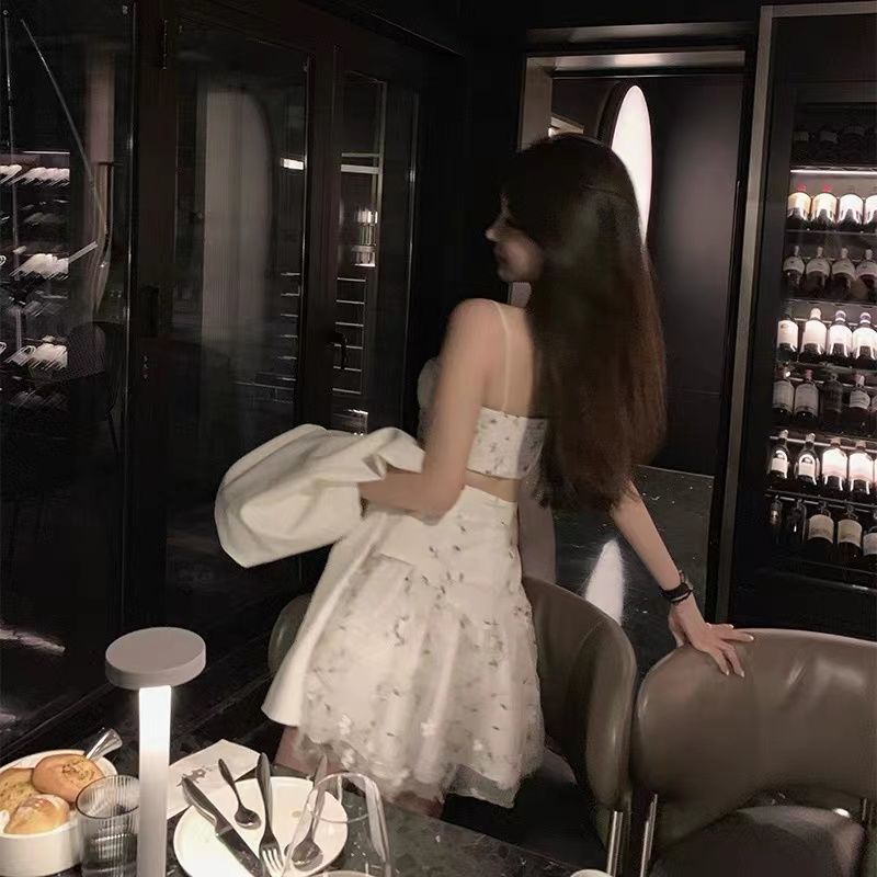 Đầm hoa hai dây tiểu thư cut eo siêu xinh