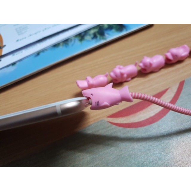 Thú bọc cáp điện thoại chống đứt hình kute | BigBuy360 - bigbuy360.vn