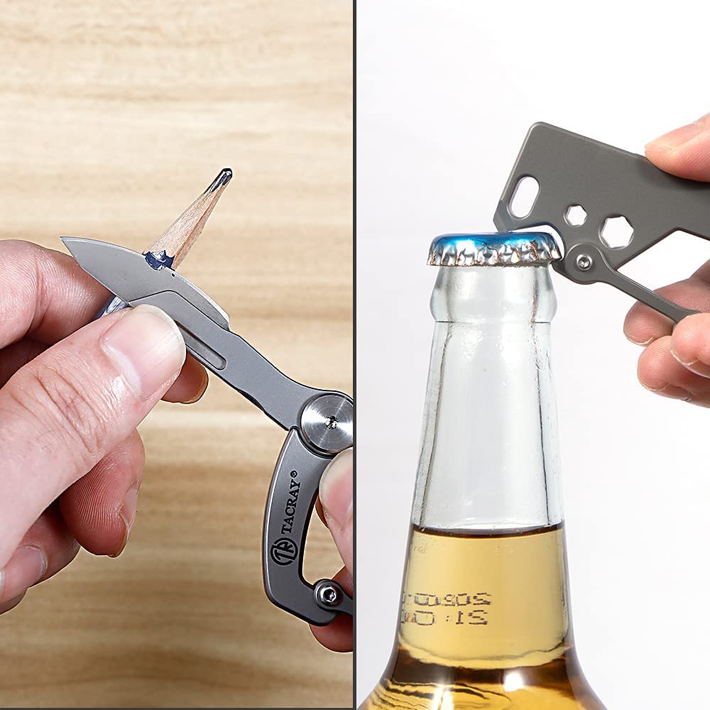 Móc khóa đa năng Titanium của Tacray có tích hợp lưỡi dao mổ