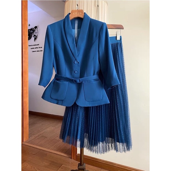 Set áo vest tay lỡ chân váy tuyn siêu sang | BigBuy360 - bigbuy360.vn