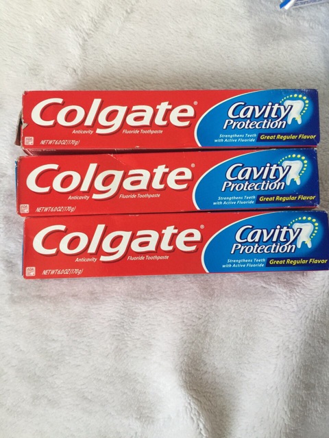 Kem đánh răng Colgate của Mỹ