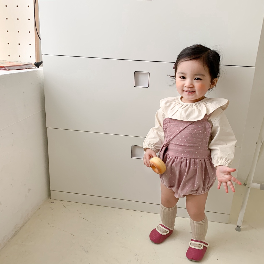 Quần yếm, áo tay dài, túi đeo xinh xắn cho bé gái