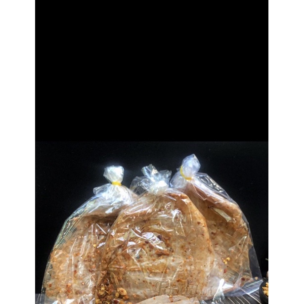 1xâu 50 bịch bánh tráng muối tỏi 200k