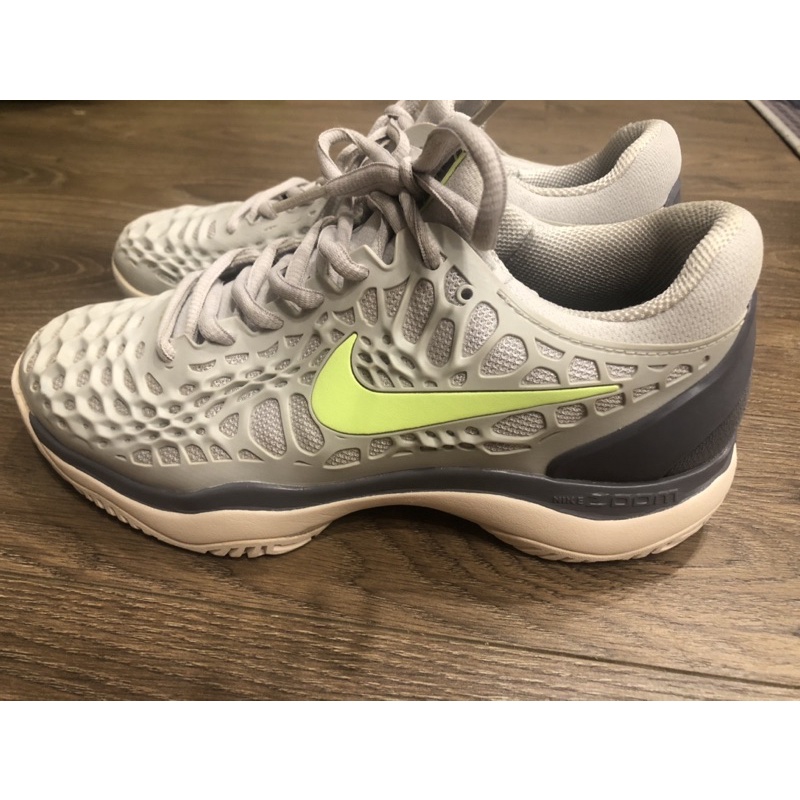 Thanh lý giầy Tennis nữ Nike Zoom Cage 3