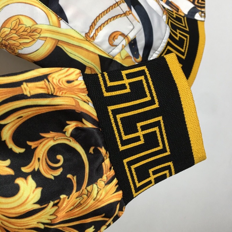 Áo khoác thời trang thiết kế mới phong cách retro thương hiệu Versace cao cấp