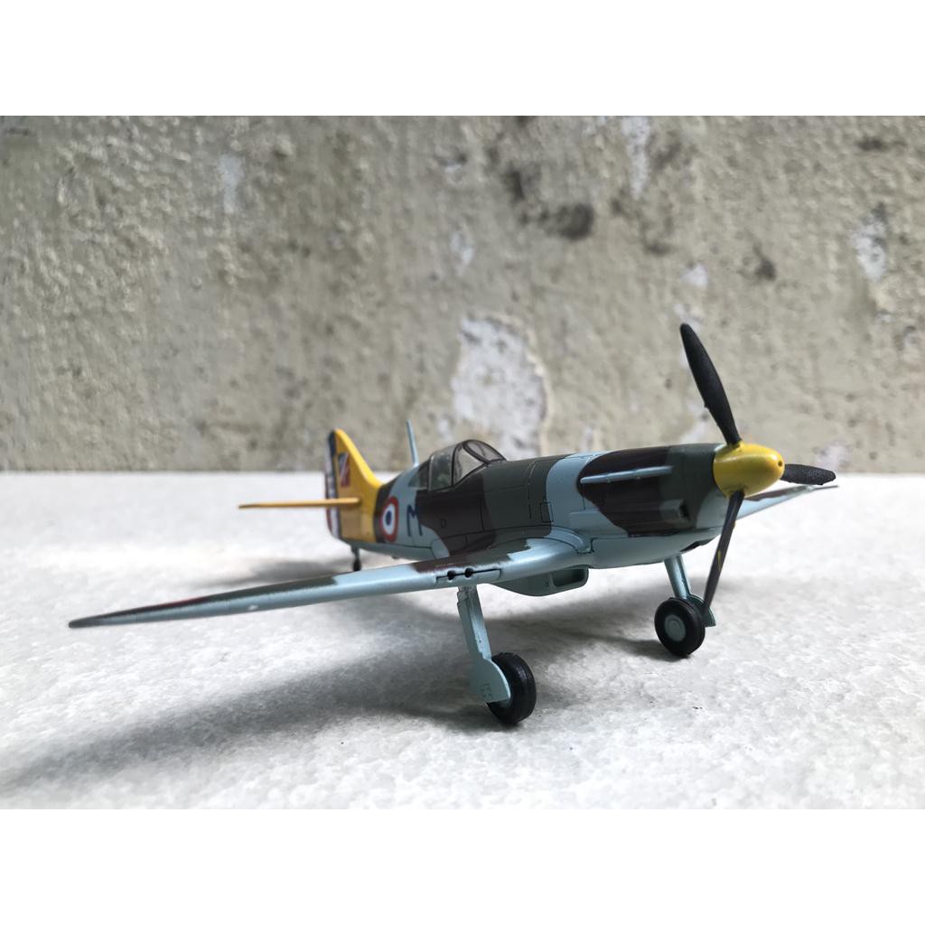 Mô hình Máy bay Dewoitine D.520 fighter  1:72