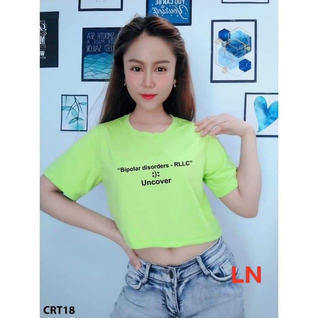 Áo croptop chữ