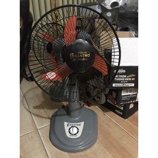 Quạt bàn kẹp bình ăc quy 12v