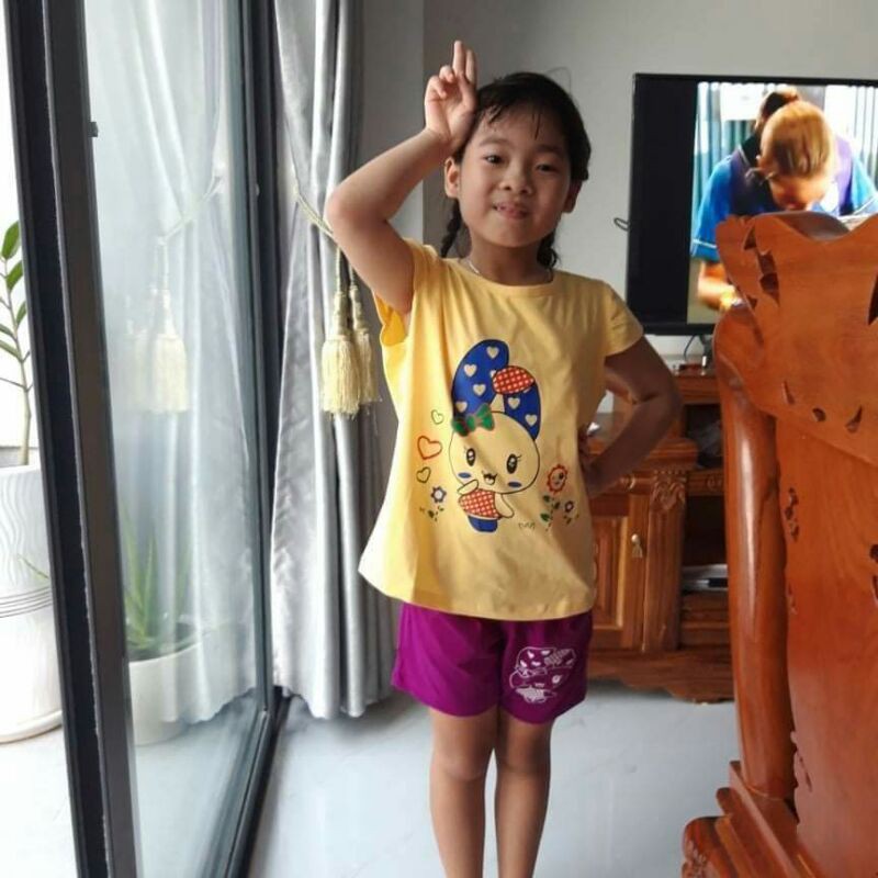 bộ đùi bé gái(thuy binh)