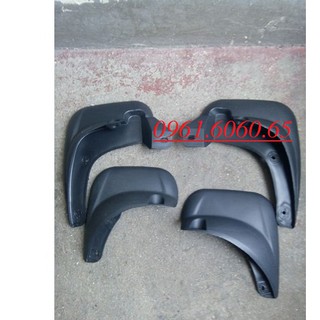 Bộ chắn bùn bánh xe huyndai getz