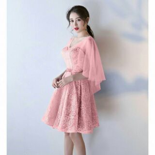 Đầm Xòe Ren Tay Loe